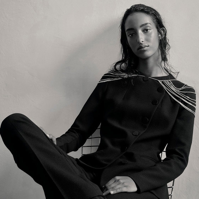 Fashionable Geometric Crystal Inlaid Personalized Pendant Jewelry